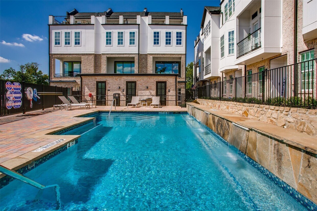 Foto principal - 4627 Warwood Ln