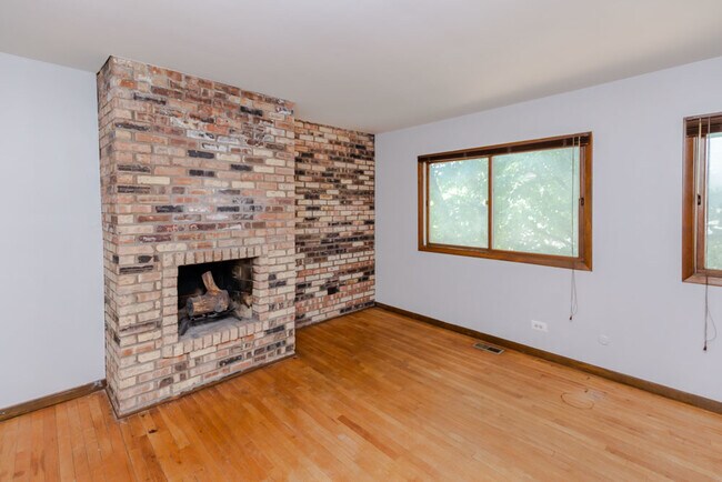 Foto del edificio - 1255 W Belden Ave