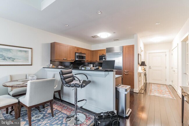 Foto del edificio - 50 S 16th St