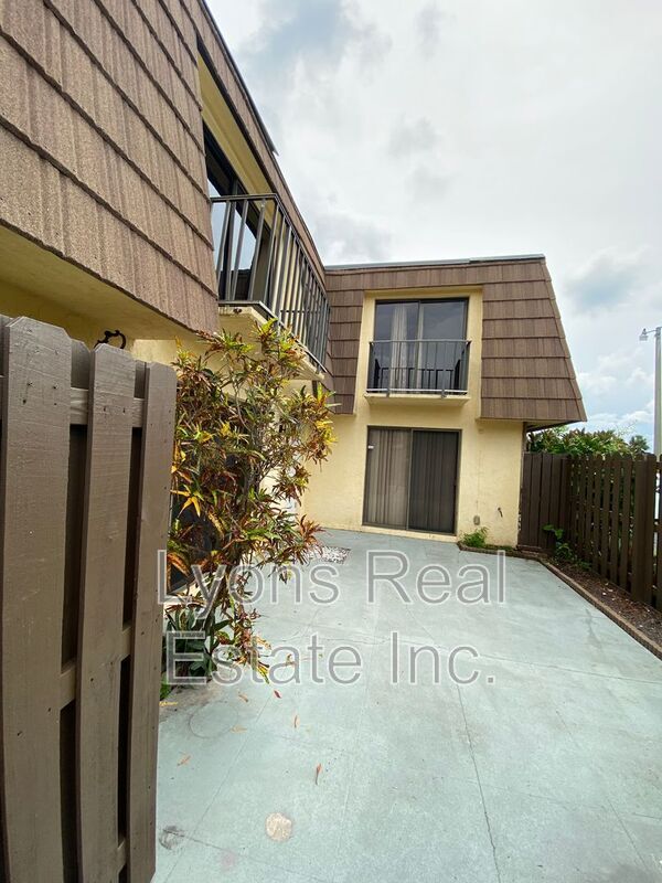 Foto del edificio - 1667 Park Meadows Dr