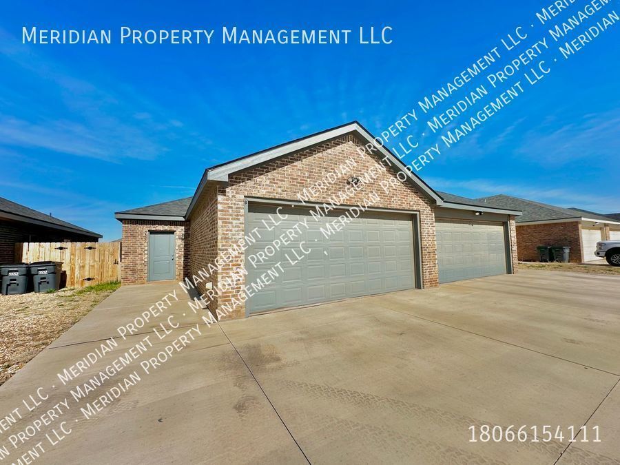 Foto principal - Three bed, Three bath Near TTU