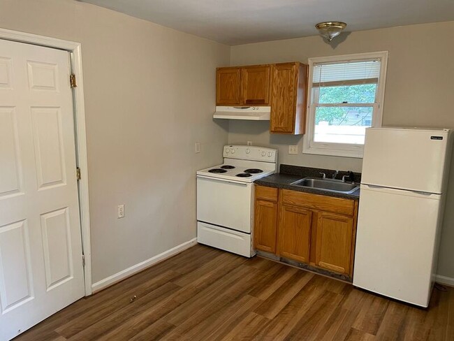 Building Photo - 9312 Lost Forest Dr