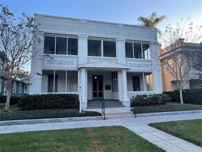 Building Photo - 1806 W Morrison Ave