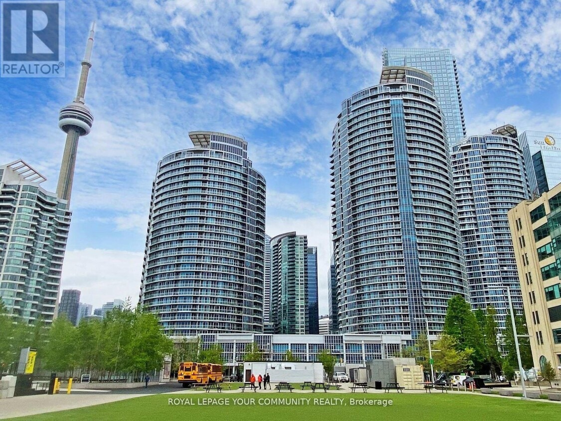 Photo principale - 208-2208 Queens Quay W