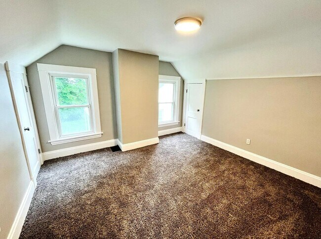 Foto del edificio - 1910 Bising Ave