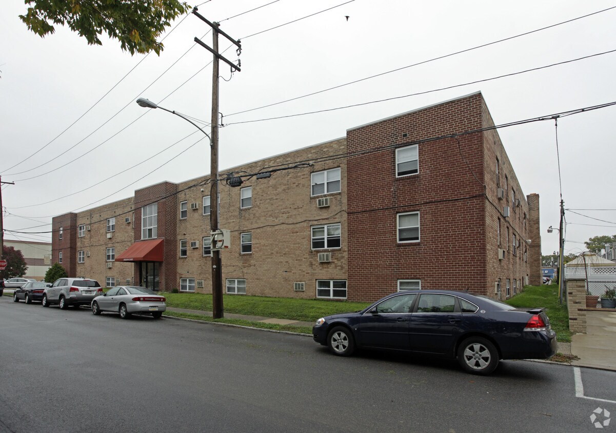 Foto del edificio - Oregon Court Apartments