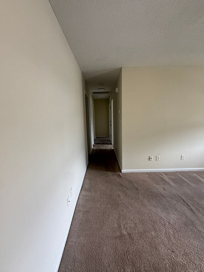 Building Photo - 8135-8135 Carlton Trail NW