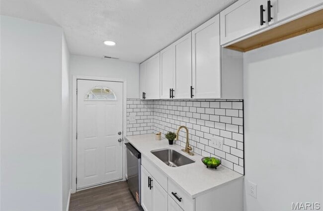 Foto del edificio - 2754 Hermitage Ave