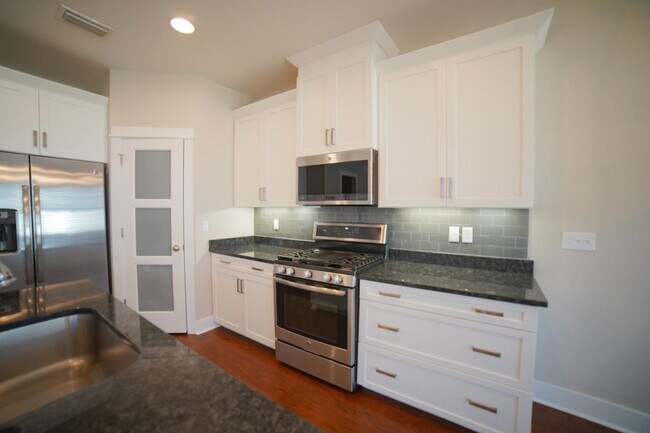 Building Photo - 2781 Julieanna Ln