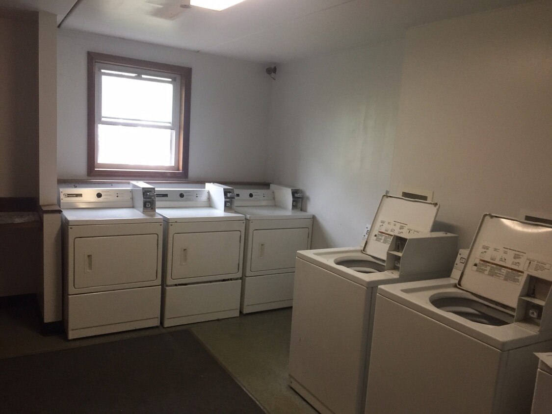 Laundry Room - Fairfield Studio Apartments