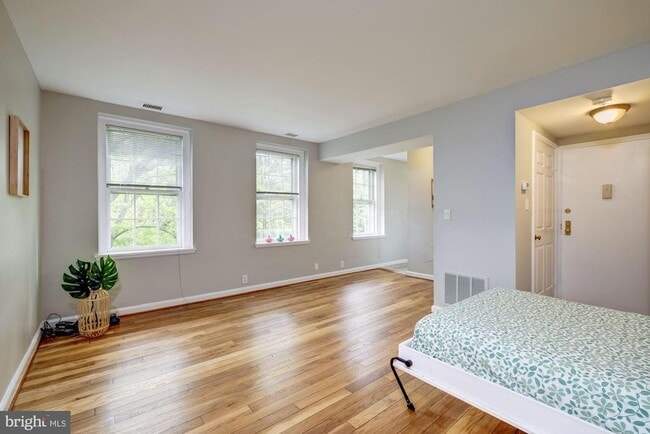 Foto del edificio - 3420 38th St NW