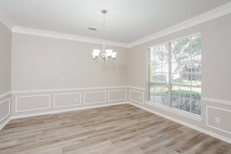 Building Photo - 1423 Tilman Dr