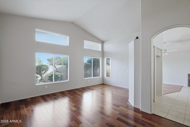 Foto del edificio - 15251 W Verde Ln