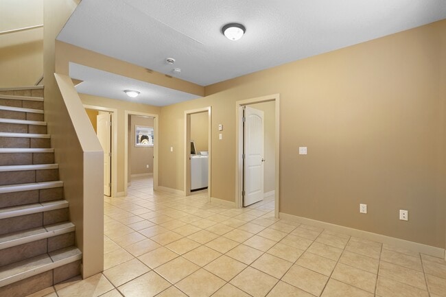 Building Photo - 9205-9293 93 Ave