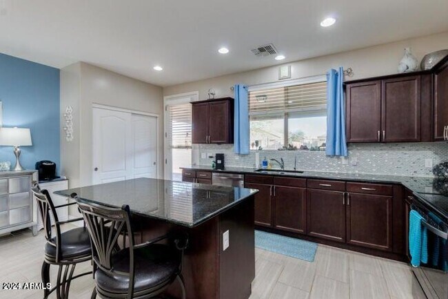 Building Photo - 35951 N Matthews Dr