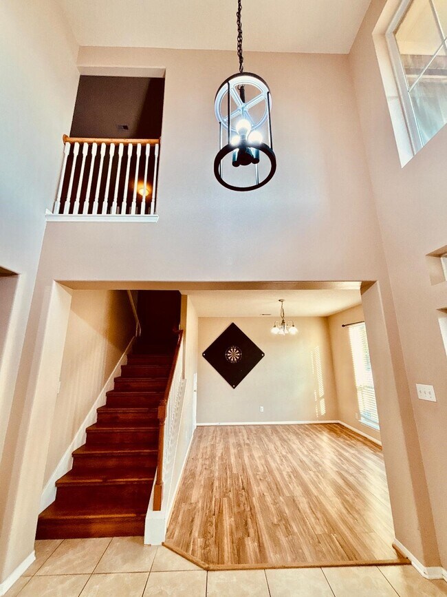 Foto del edificio - 9947 Valance Way