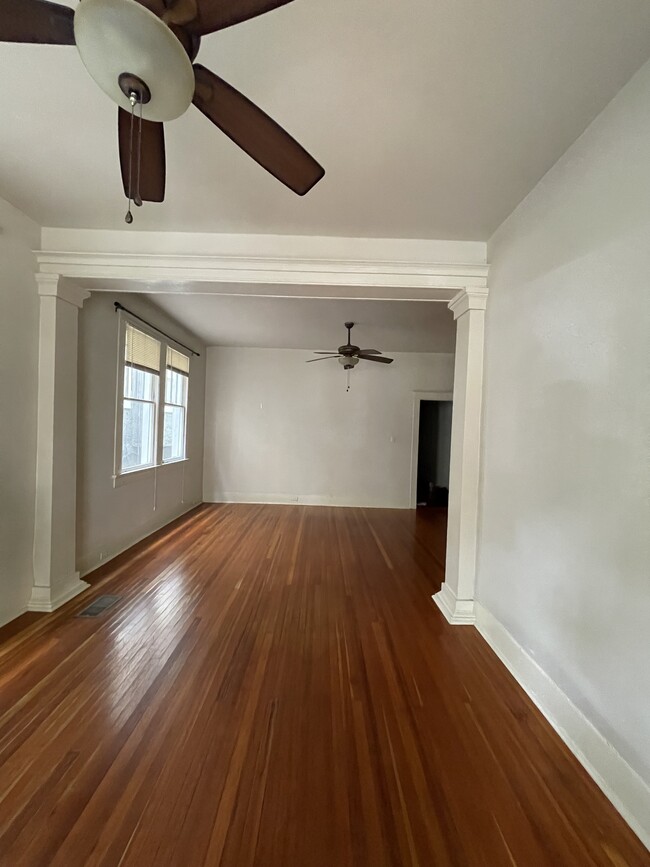 Building Photo - 7816 Saint Charles Ave