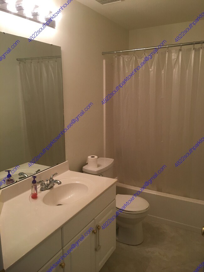 Second Full Bath - 4822 S Hill View Dr