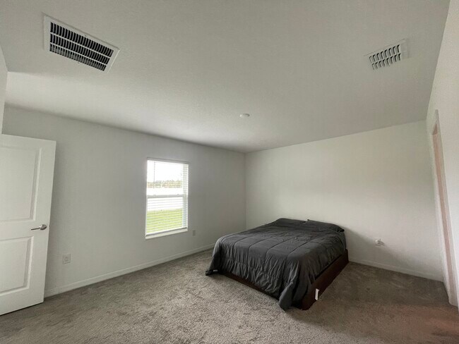 Master bedroom - 1864 Ancestry Trl