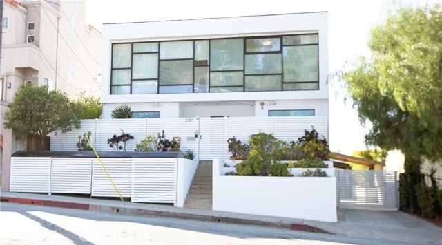 Primary Photo - 2287 Glendale Blvd