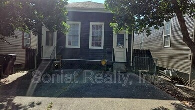 Building Photo - 1505 Clouet St