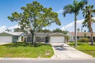 Building Photo - 2026 Bayou Grande Blvd NE