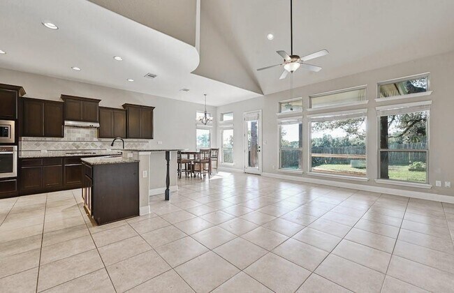Foto del edificio - 779 Wild Rose Dr