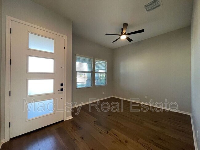 Building Photo - 3869 E Arabian Dr