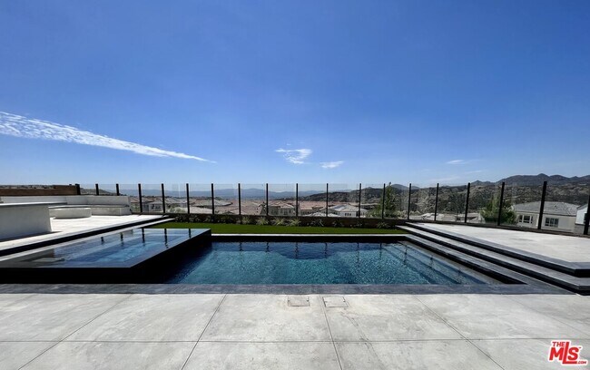 Foto del edificio - 20758 Deer Grass Ct