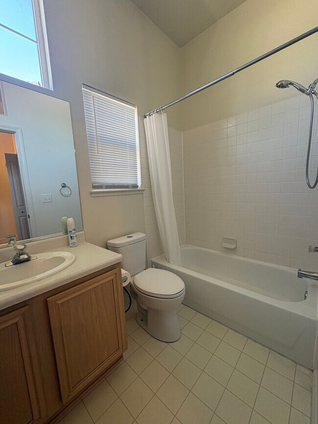 Foto del edificio - Move in ready North Carson