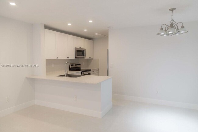 Foto del edificio - 2500 W 67th Pl
