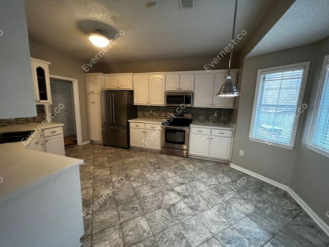Building Photo - 2033 Russet Woods Trail