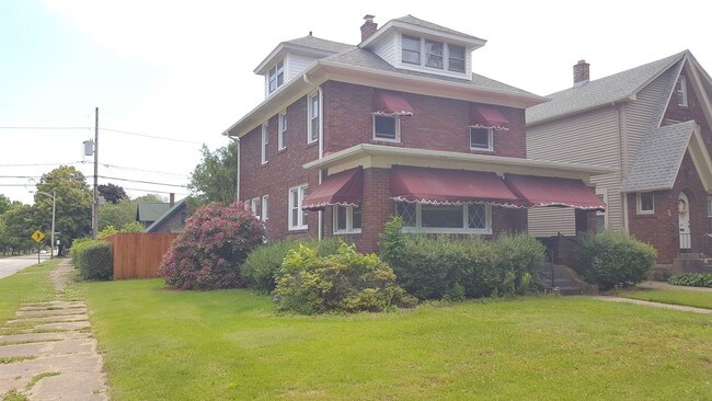 Building Photo - 603 Shenley Dr