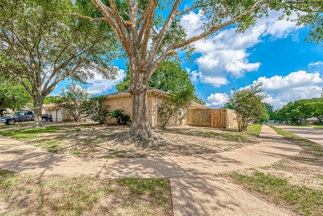 Building Photo - 16302 Sky Blue Ln