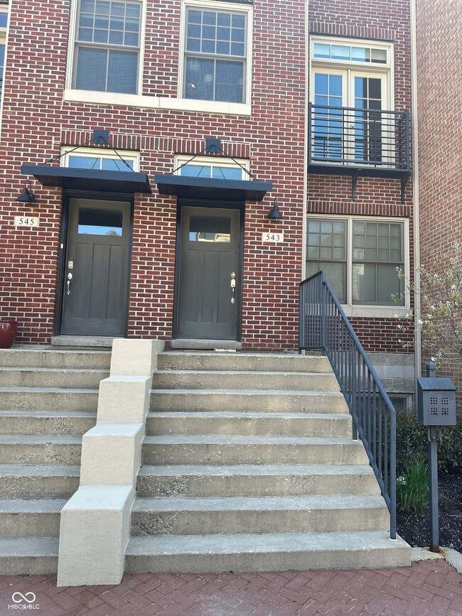 Building Photo - 543 N Park Ave