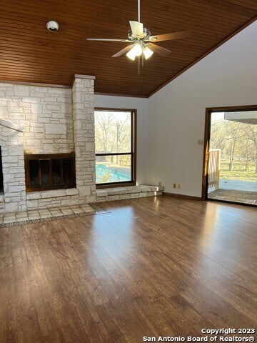 Foto del edificio - 9823 Strathaven St