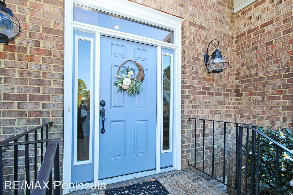 4 br, 3.5 bath House 121 Laydon Way House for Rent in Poquoson, VA