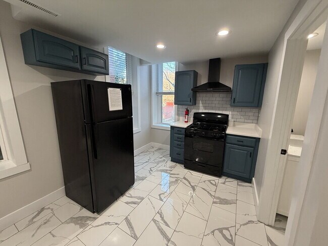 Foto del edificio - 2153 Loth St