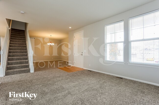 Building Photo - 13827 Ivanhoe St