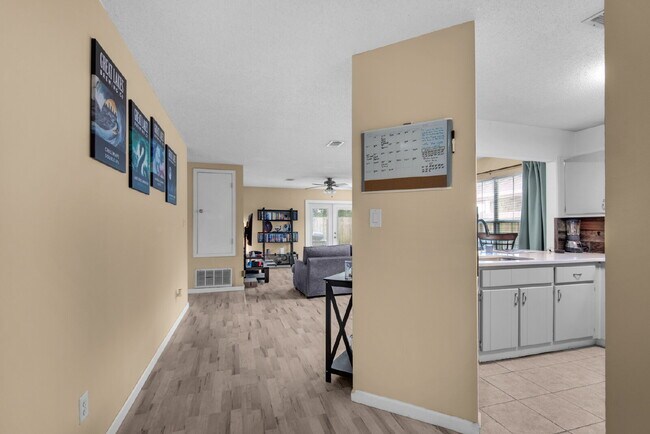 Building Photo - 248 Terrance Ln