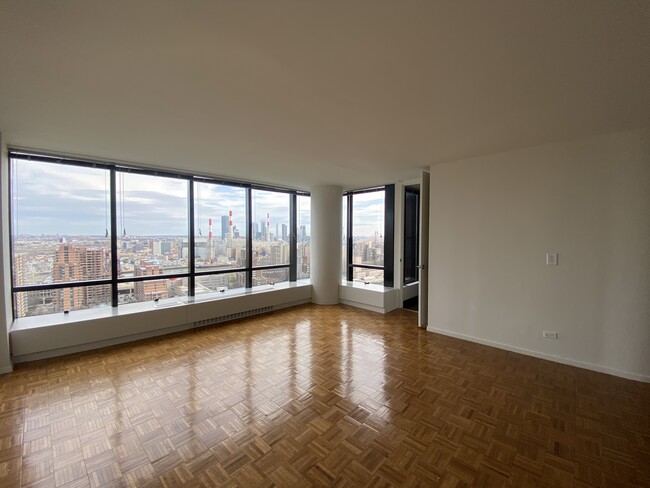 Foto del edificio - 523 E 72nd St