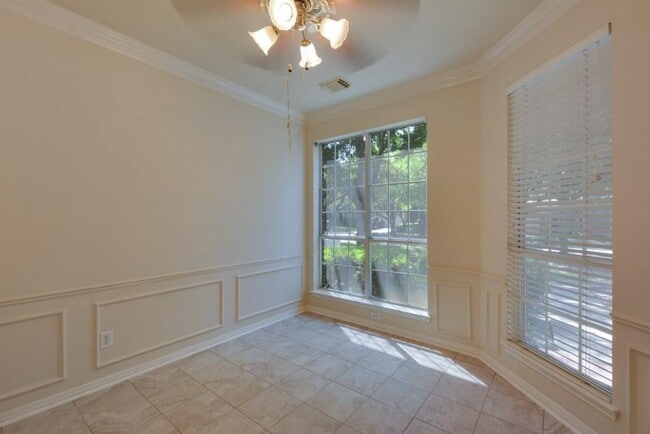 Building Photo - 13552 Anarosa Loop
