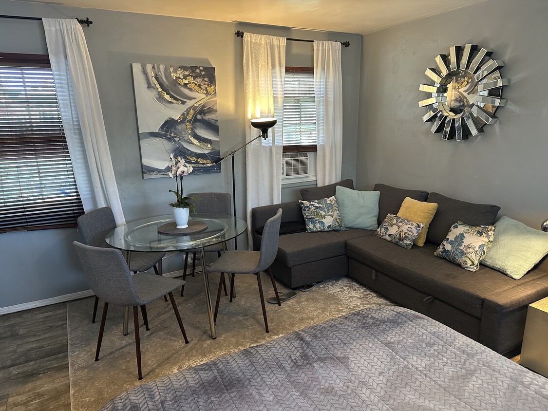 Foto principal - 6127 Colfax Ave