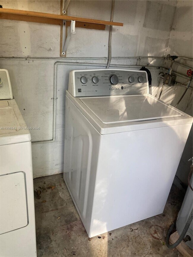 Foto del edificio - 3742 SW 29th St