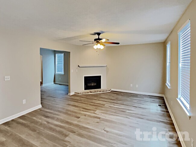 Foto del edificio - 103 River Bend Rd