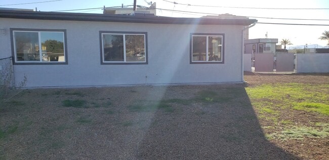 Building Photo - 18 Idaho Way