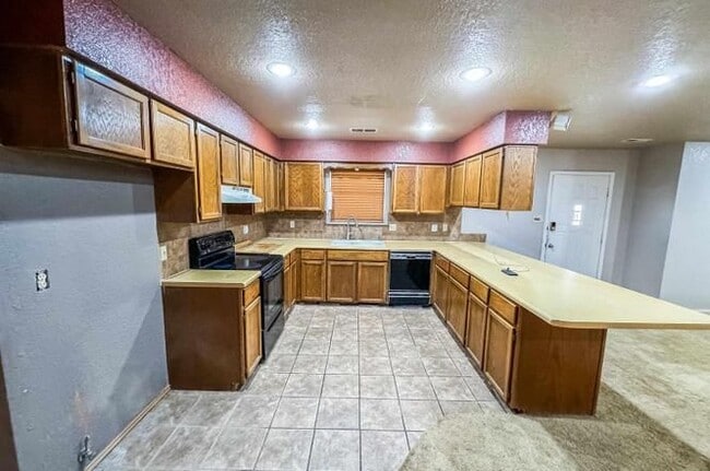 Foto del edificio - 7703 N Valdez St