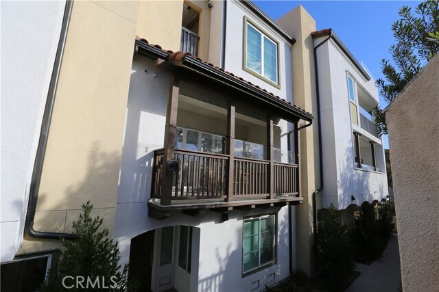Building Photo - 1523 Doheny Way