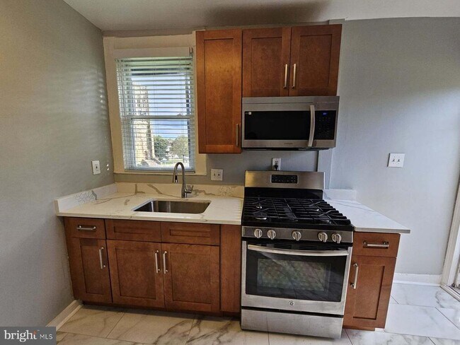 Foto del edificio - 3414 Garrison Blvd