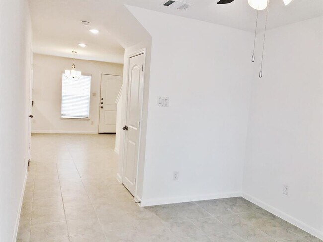 Building Photo - 491 Mesquite